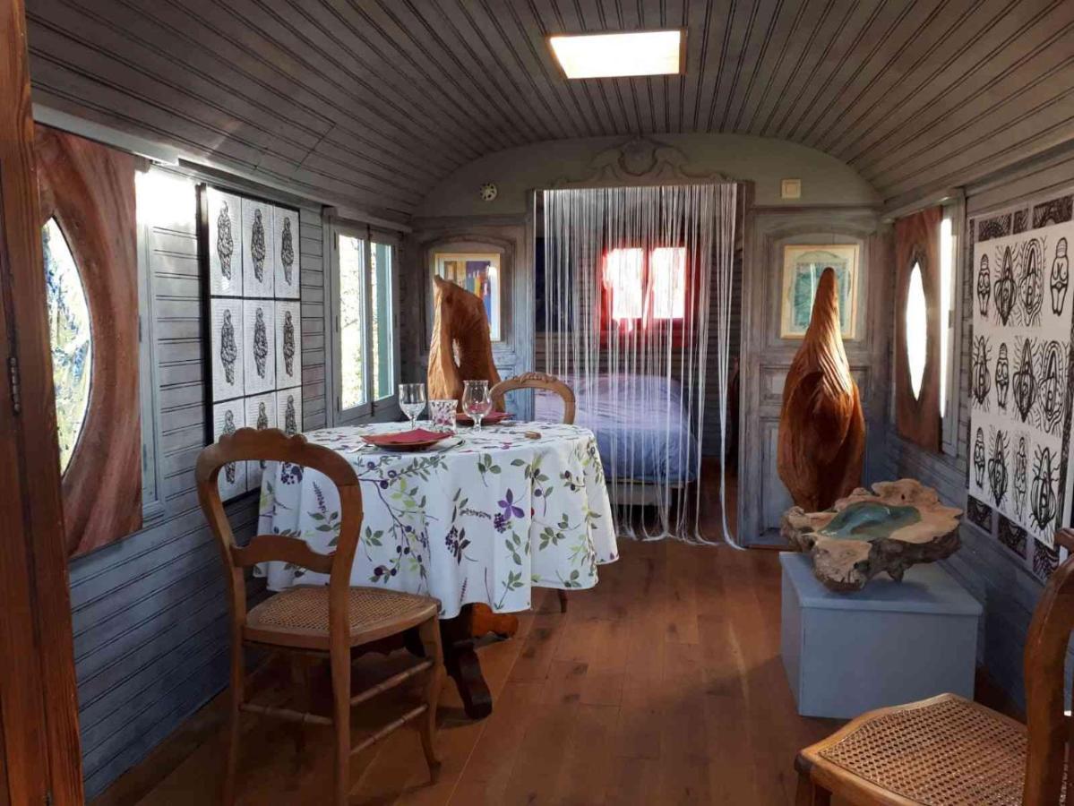Le Fond De La Biche Bed and Breakfast Goutroux Esterno foto