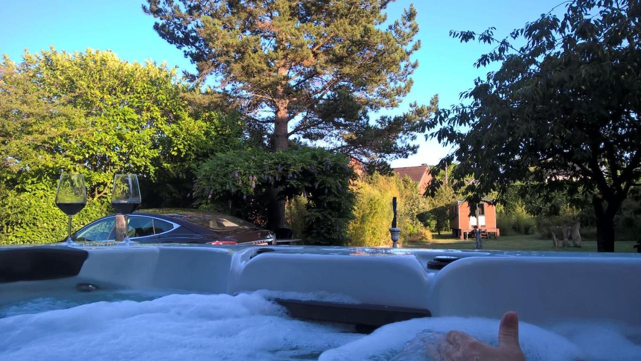 Le Fond De La Biche Bed and Breakfast Goutroux Esterno foto